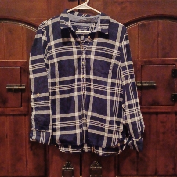 Tommy Hilfiger Tops - Tommy Hilfiger half-button down